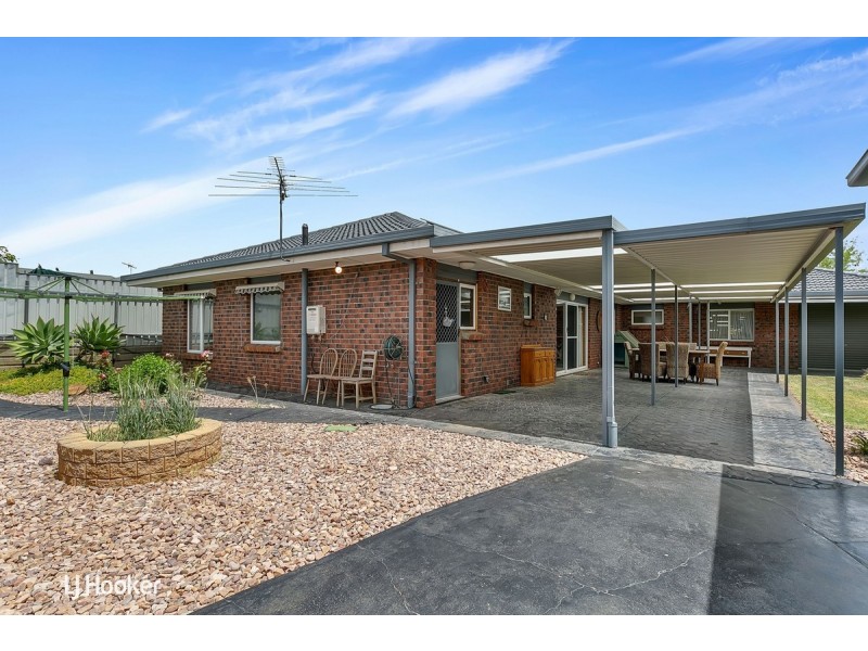 16 Antonia Circuit, Hallett Cove SA 5158