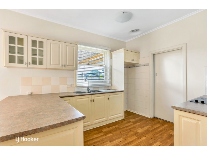 27 Lutana Crescent, Mitchell Park SA 5043