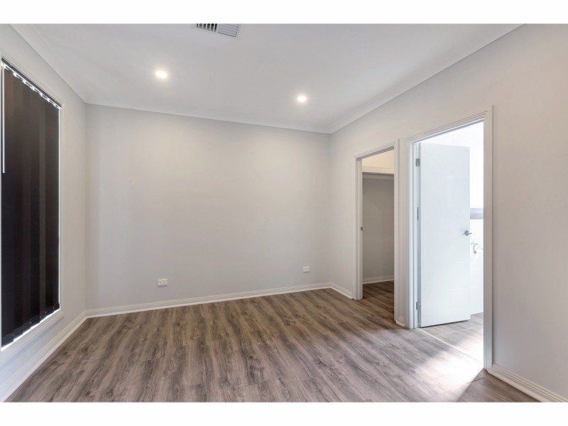 18b Todd Road, Para Hills SA 5096