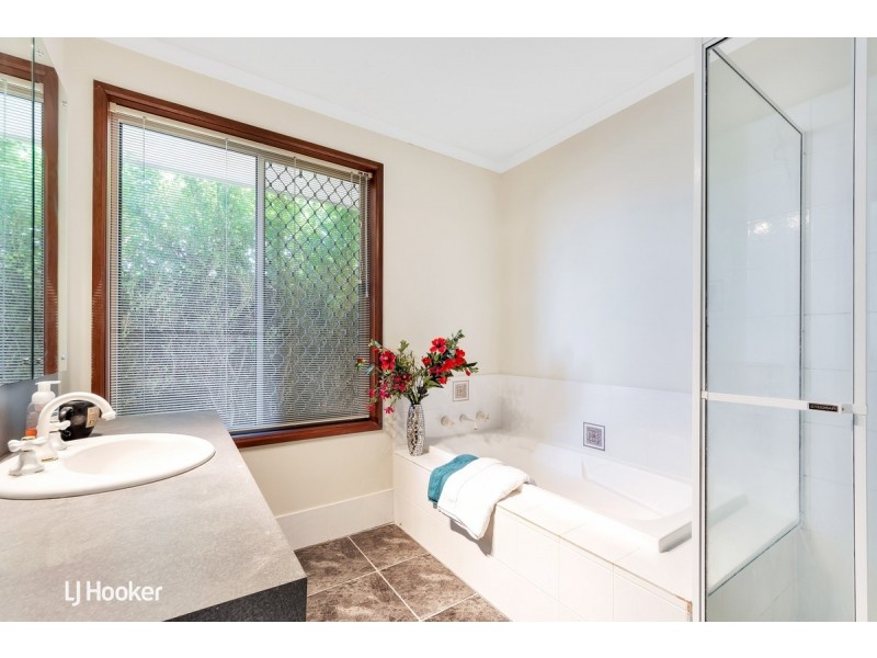 3 Courtney Place, Golden Grove SA 5125