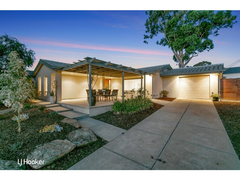 37 Hoylake Crescent, Fairview Park SA 5126