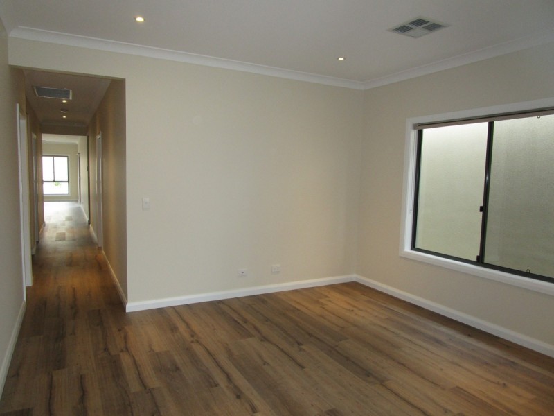 8A Zircon Crescent, Highbury SA 5089