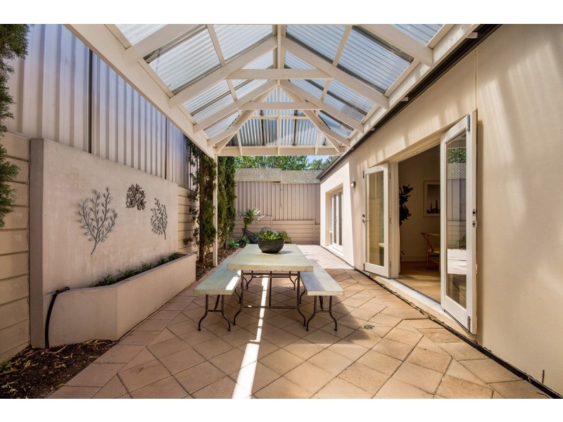 1a Lansdowne Terrace, Vale Park SA 5081