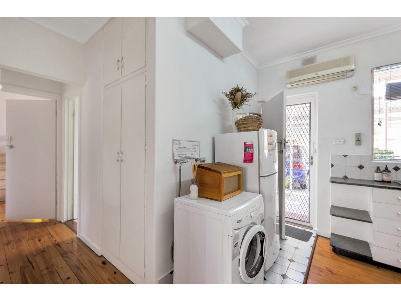 4/6 Byron Street, Glenelg SA 5045