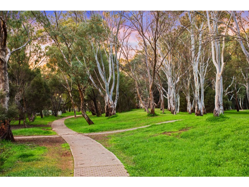 10 Weston Court, Para Hills West SA 5096
