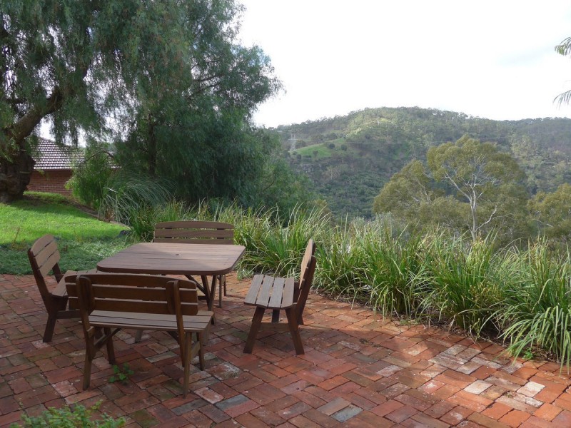 2 Bishop Street, Skye SA 5072