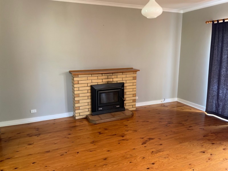 2 Bishop Street, Skye SA 5072