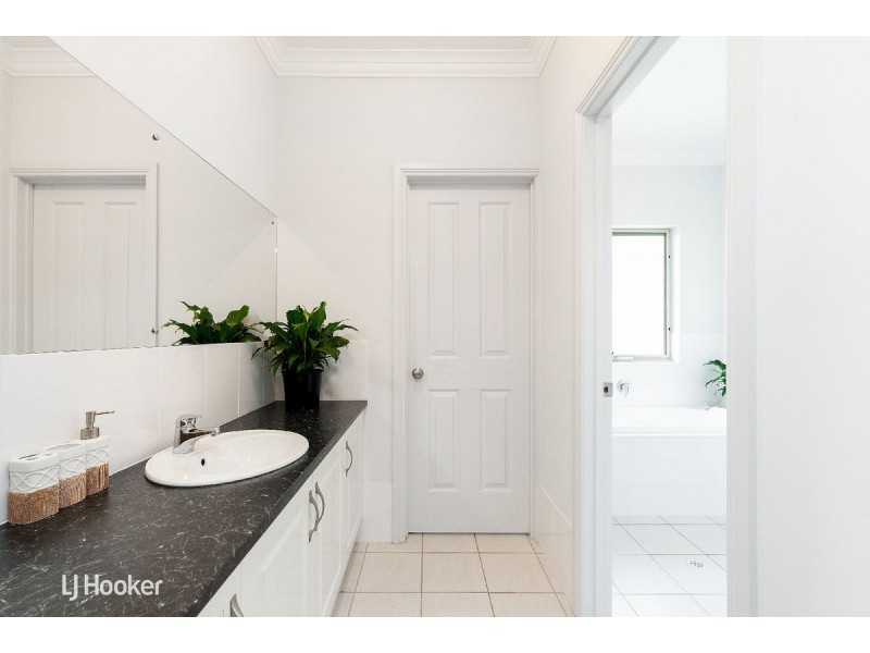 22 Sitters Memorial Drive, Burnside SA 5066