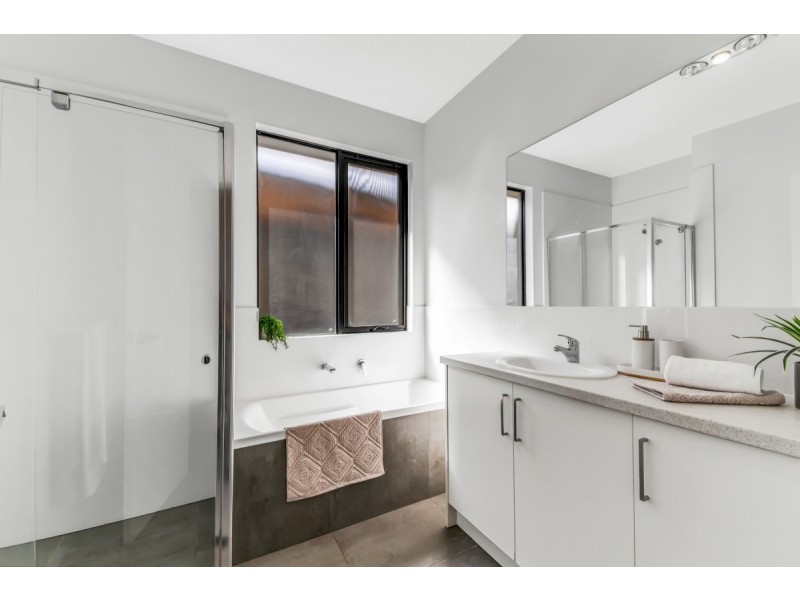 136b St Bernards Road, Magill SA 5072
