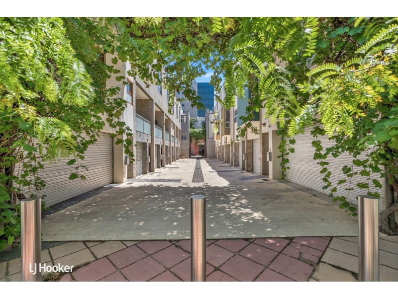 8 Vicars Lane, Adelaide SA 5000