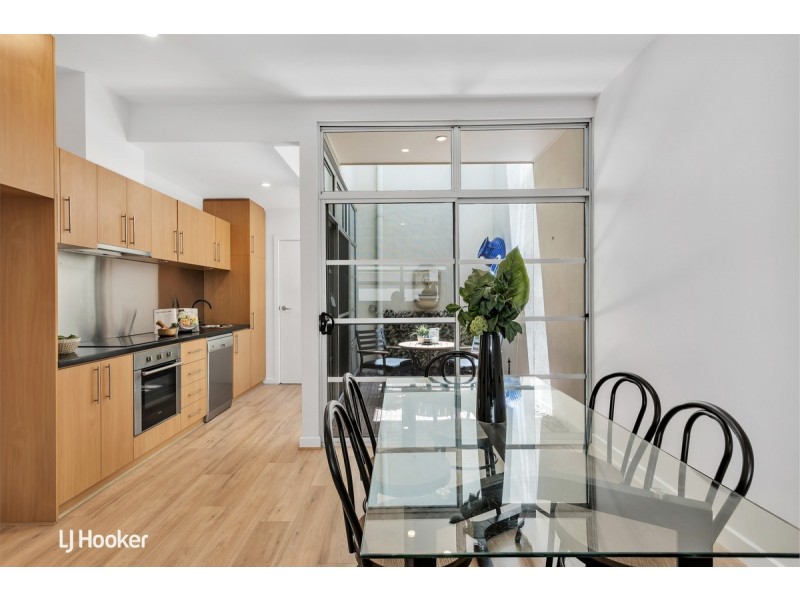 8 Vicars Lane, Adelaide SA 5000