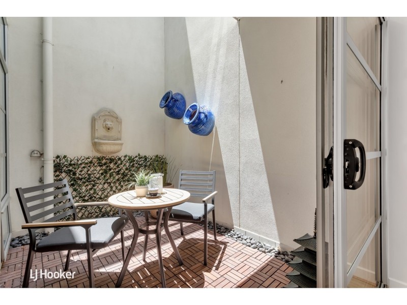 8 Vicars Lane, Adelaide SA 5000