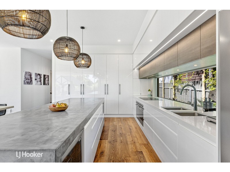 2 Braeside Avenue, Myrtle Bank SA 5064