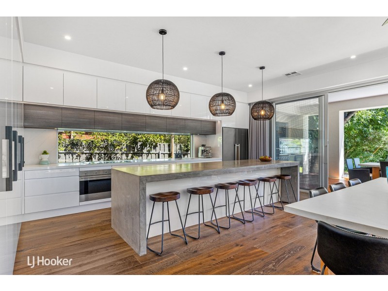 2 Braeside Avenue, Myrtle Bank SA 5064