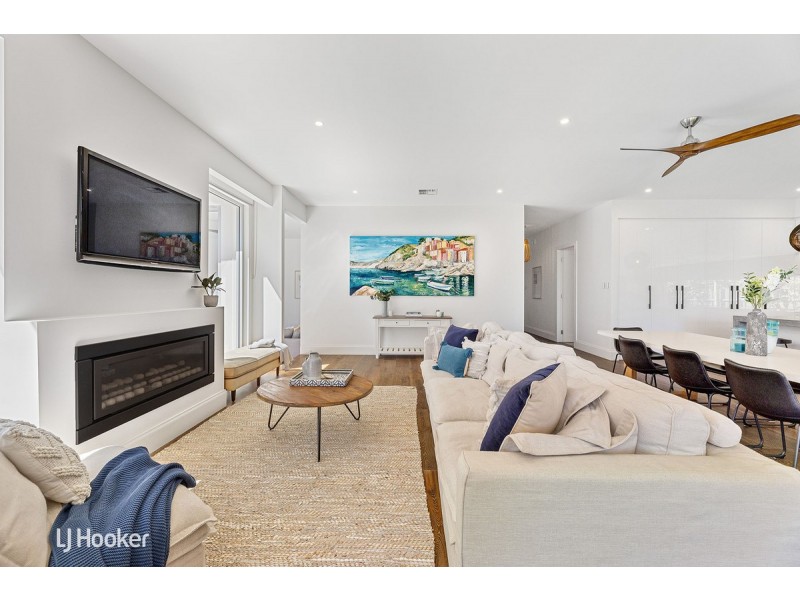 2 Braeside Avenue, Myrtle Bank SA 5064