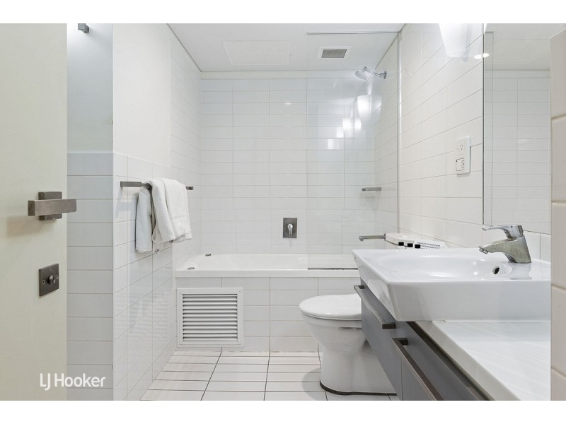309/102-105 North Terrace, Adelaide SA 5000