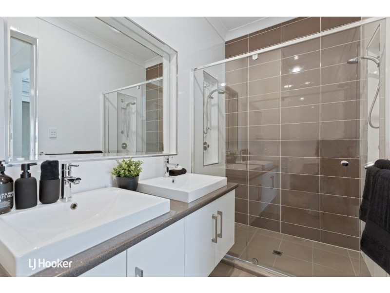 18 Rozells Avenue, Lightsview SA 5085