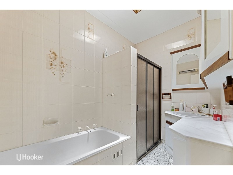 24 Sare Street, Hectorville SA 5073