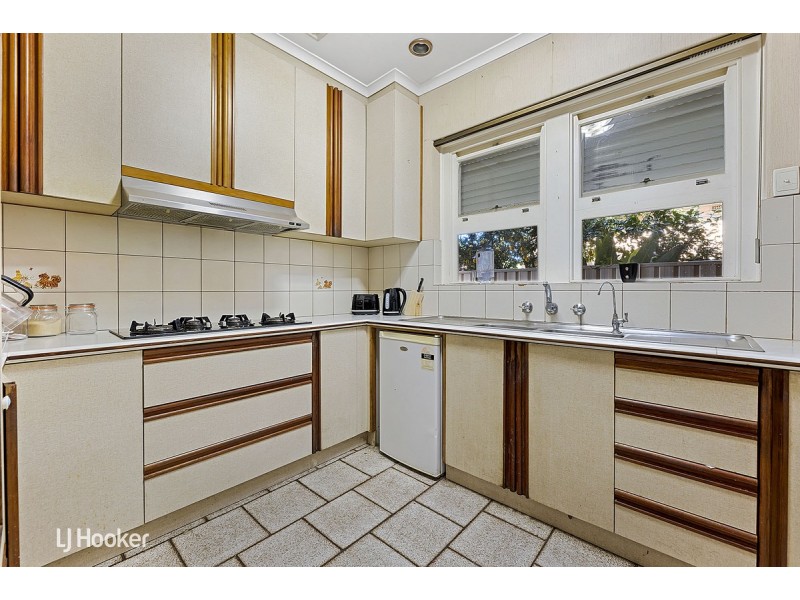 24 Sare Street, Hectorville SA 5073