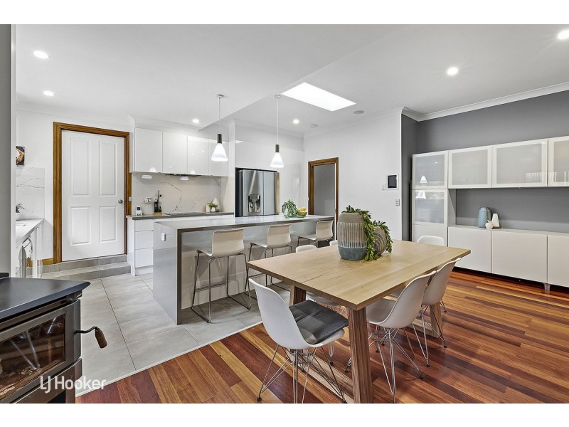 8 William Street, Houghton SA 5131