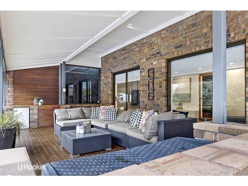 8 William Street, Houghton SA 5131