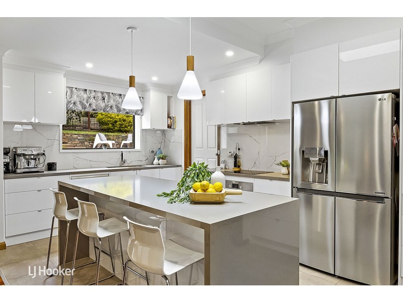 8 William Street, Houghton SA 5131