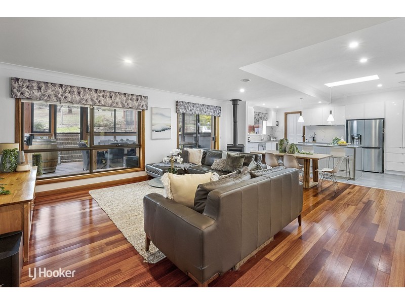 8 William Street, Houghton SA 5131