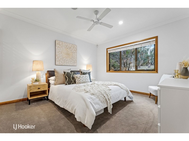 8 William Street, Houghton SA 5131