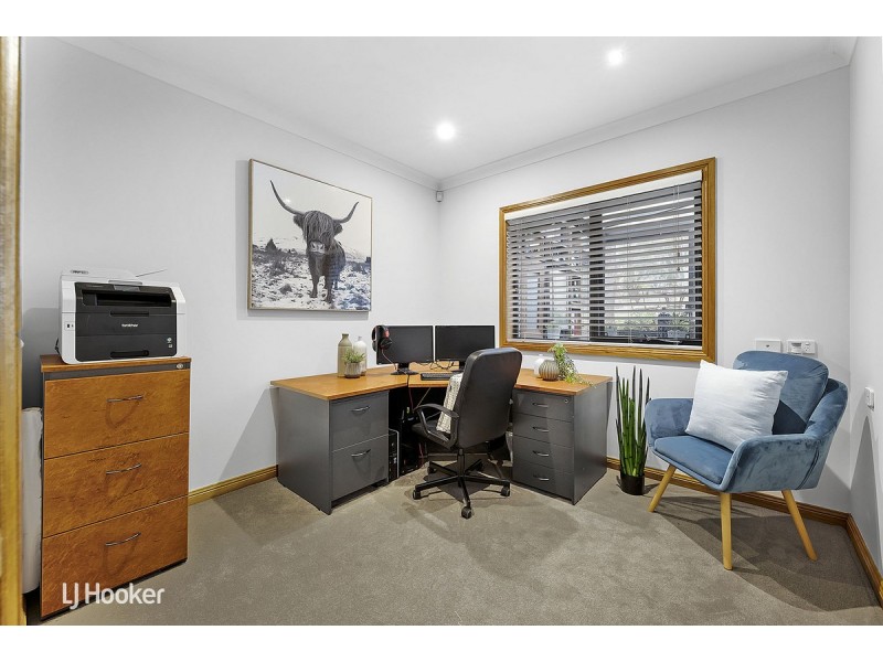 8 William Street, Houghton SA 5131