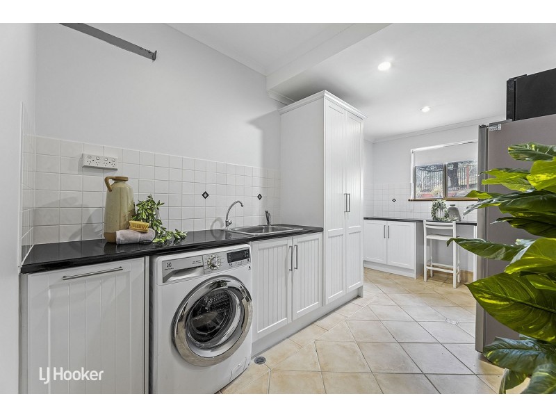 8 William Street, Houghton SA 5131