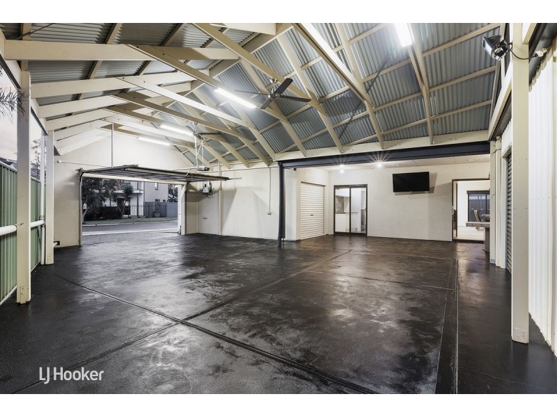 4 Empress Court, Mawson Lakes SA 5095