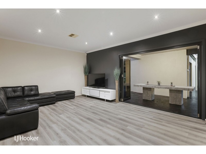 4 Empress Court, Mawson Lakes SA 5095