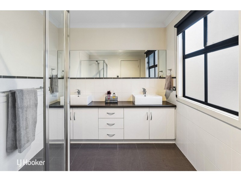 4 Empress Court, Mawson Lakes SA 5095