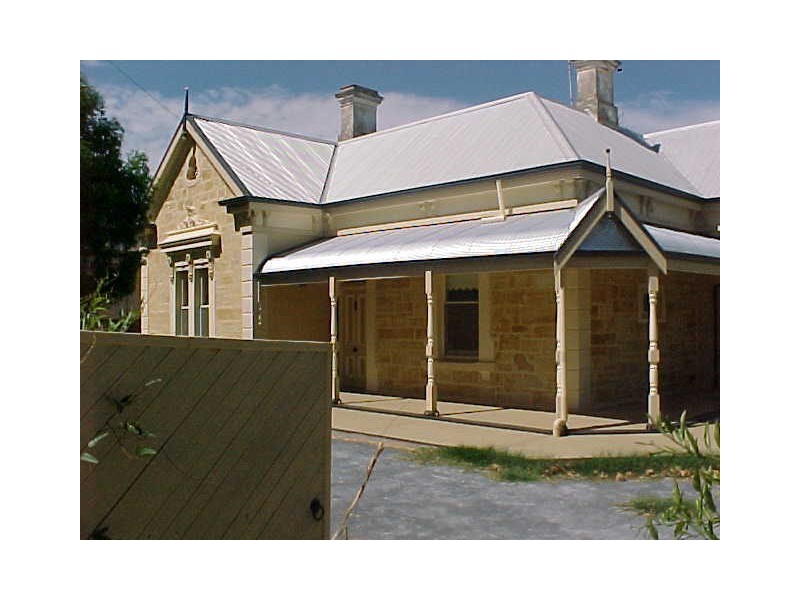 27 Fourth Avenue, St Peters SA 5069