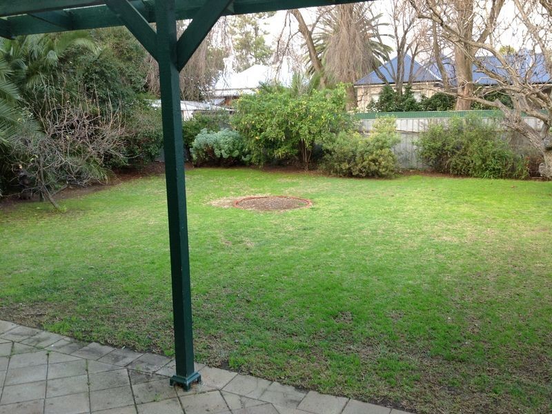 27 Fourth Avenue, St Peters SA 5069