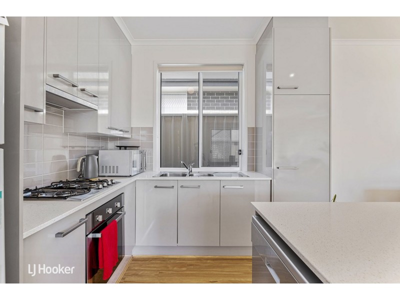 1/11 Deck Crescent, Seaford Meadows SA 5169