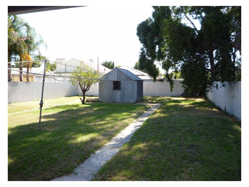 29 Naldera Avenue, Glandore SA 5037
