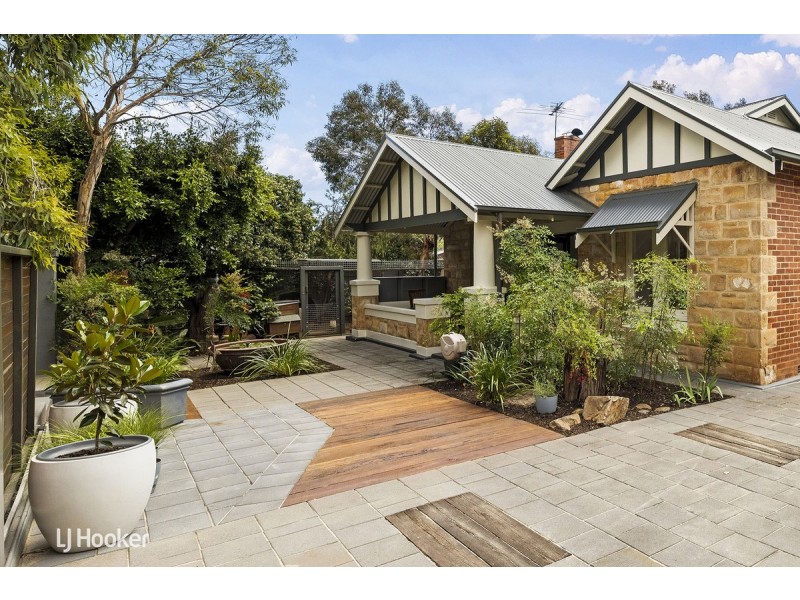 1 Lindsay Avenue, Myrtle Bank SA 5064