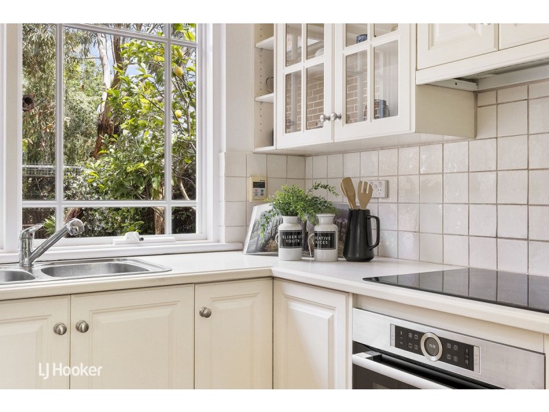 1 Lindsay Avenue, Myrtle Bank SA 5064