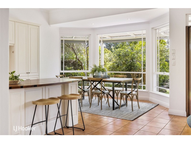 1 Lindsay Avenue, Myrtle Bank SA 5064