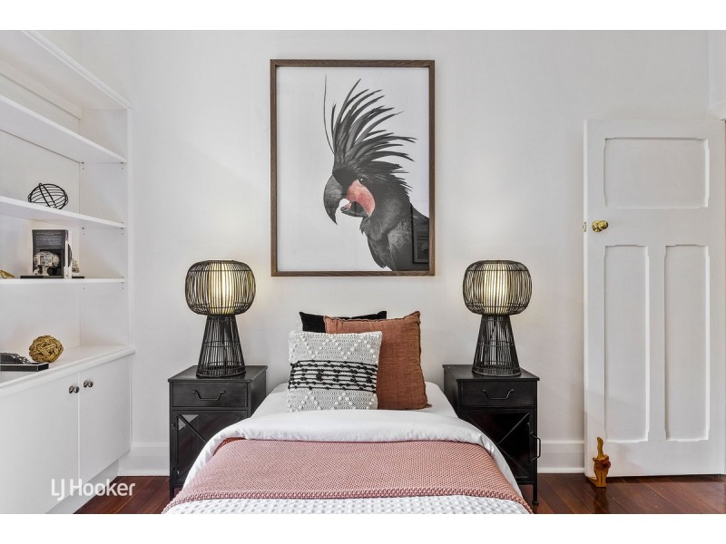 1 Lindsay Avenue, Myrtle Bank SA 5064