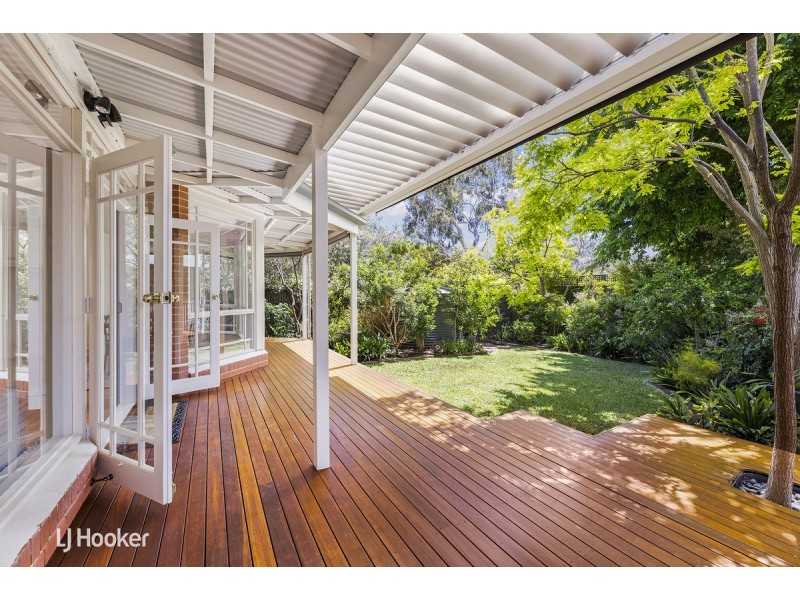 1 Lindsay Avenue, Myrtle Bank SA 5064