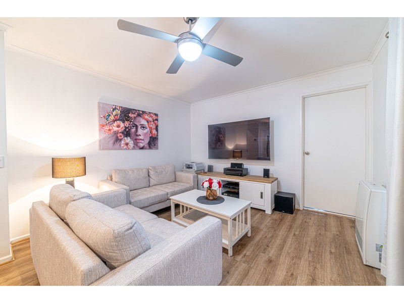 4 Carr Crescent, Newton SA 5074