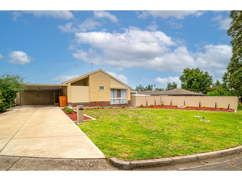 4 Carr Crescent, Newton SA 5074