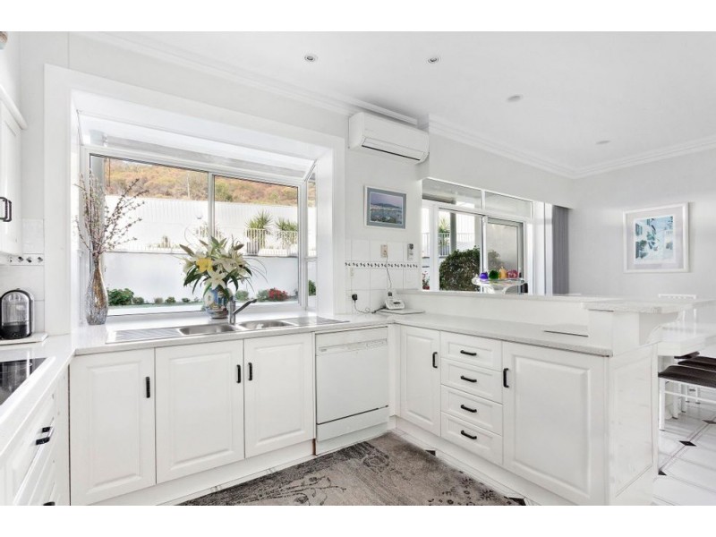 15 Grevillea Avenue, Athelstone SA 5076