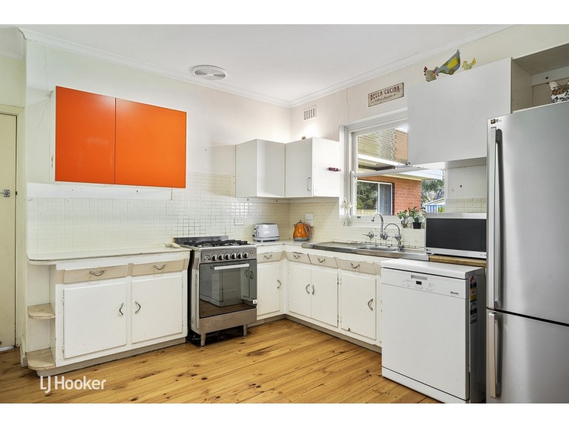 9 Harris Road, Vale Park SA 5081