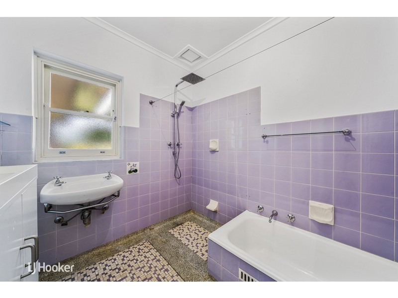 9 Harris Road, Vale Park SA 5081
