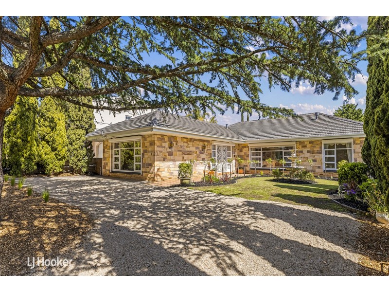 9 Crompton Drive, Wattle Park SA 5066