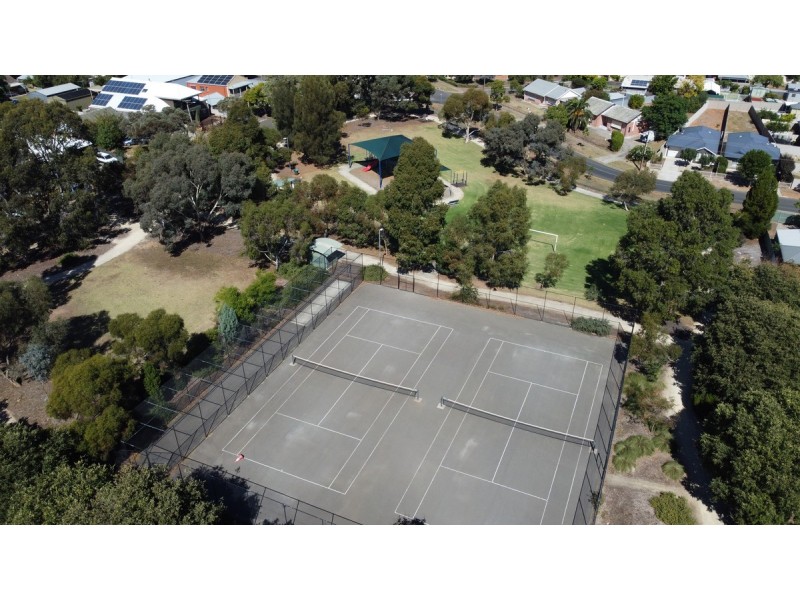 37 Cresdee Road, Campbelltown SA 5074