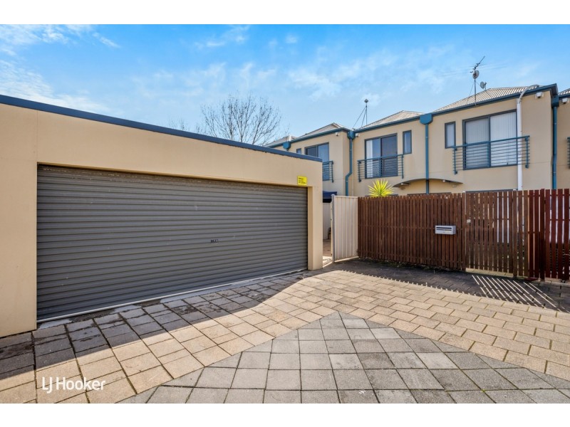 3/2 Greentree Place, Mawson Lakes SA 5095